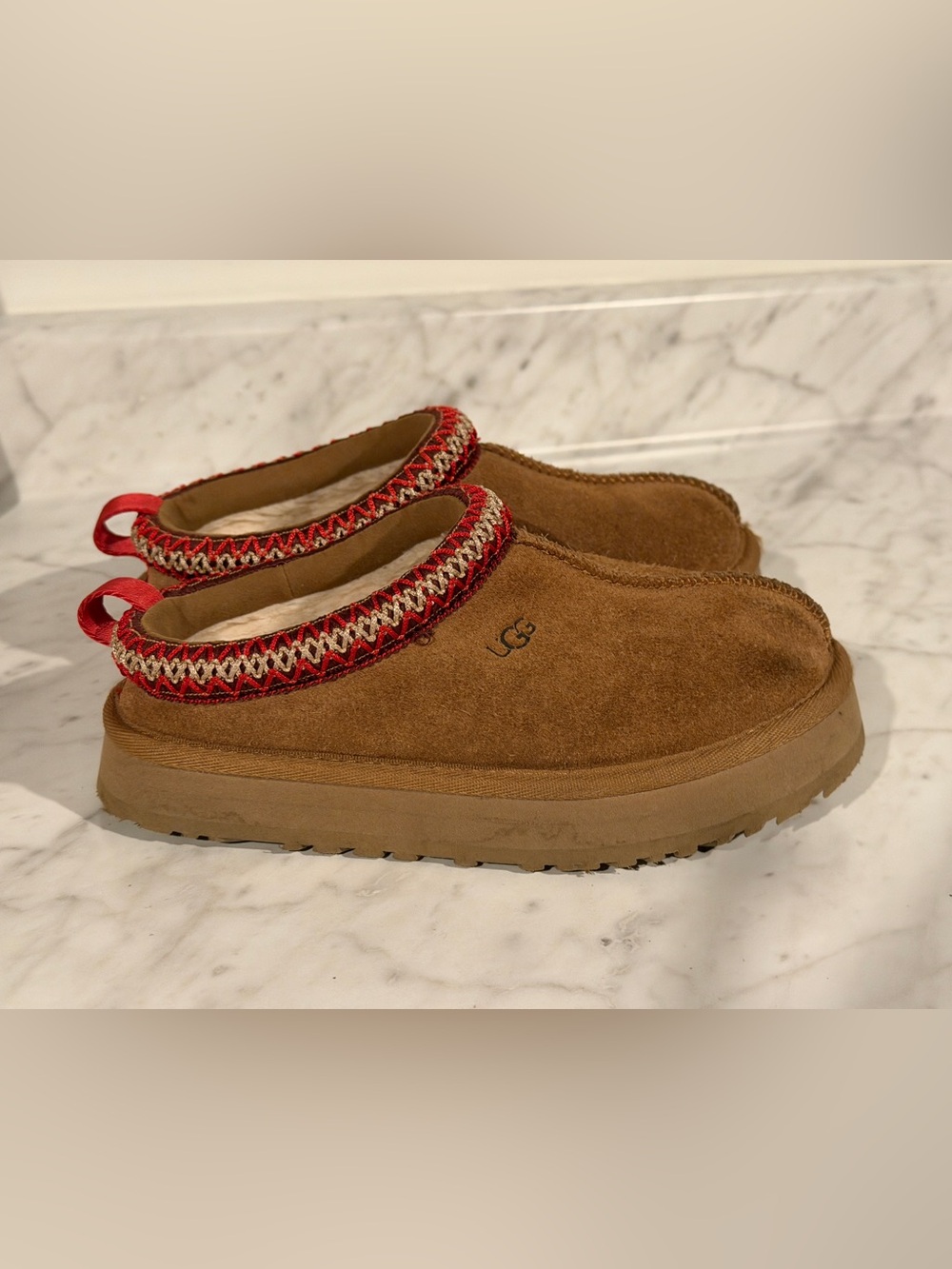 UGG Tazz II Kids Size 13 Cherry Platform Slipper Mule Red Gold Braid - Picture 8 of 10